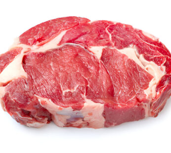 Épaule de chèvre découpée – 1kg prêt à cuire